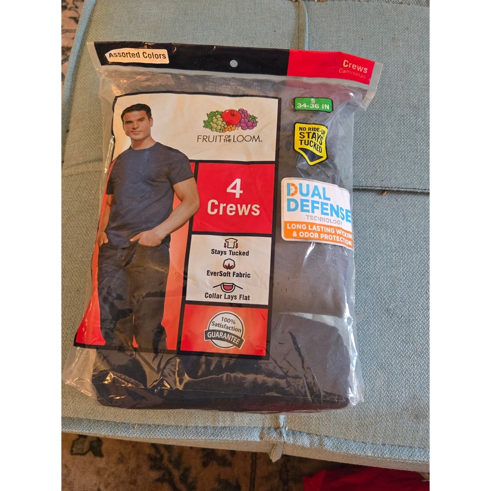 Fruit of the Loom Mens EverSoft Crew Neck T-Shirts 4 Pack Assorted Colors S